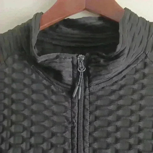 WOMEN'S ATHLETIC ZIP-UP JACKET IN BLACK - Picture 5 of 11